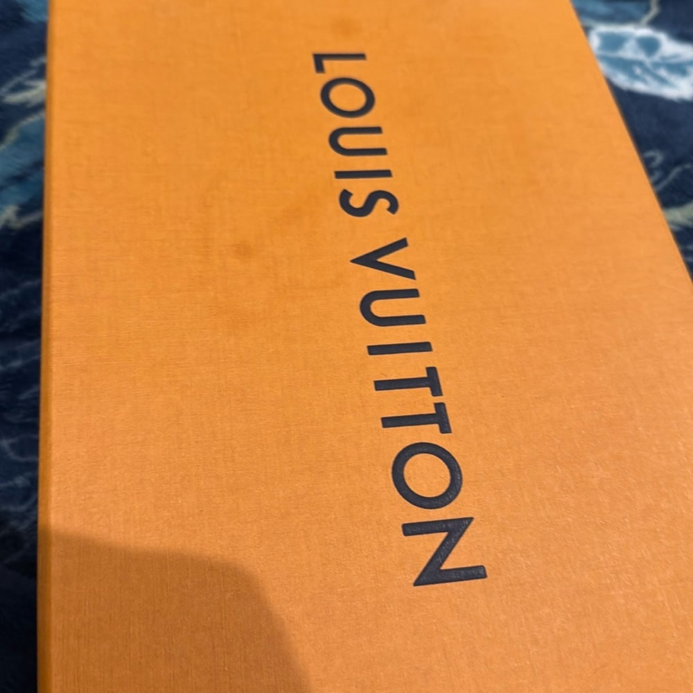 Louis Vuitton box
